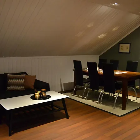 בית נופש Arctic Sea House Svensby