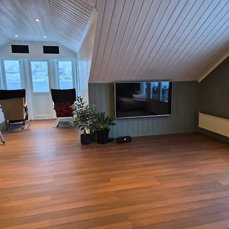 Arctic Sea House *